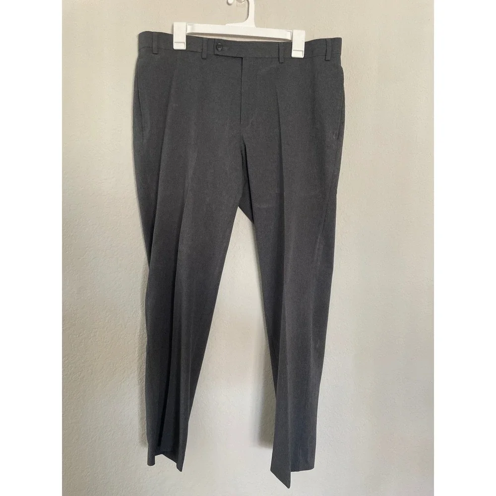 Van Heusen Men's Flat Front Dress Pants Slim Fit Straight Legs Size 36
